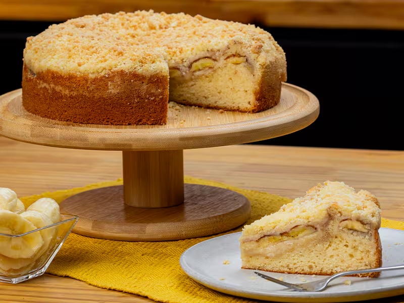 Cuca de Banana com Leite Condensado - Linha Cuca